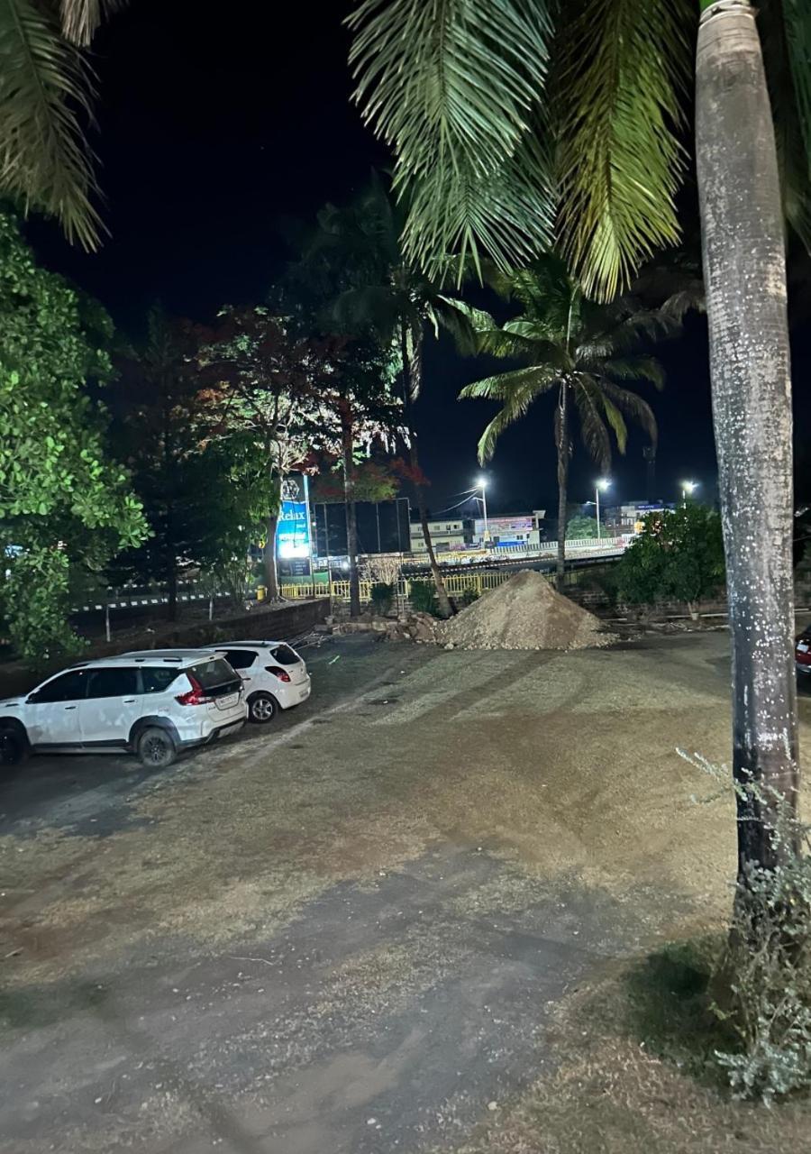 The Hotel Relax Kankavli Kankavali Εξωτερικό φωτογραφία