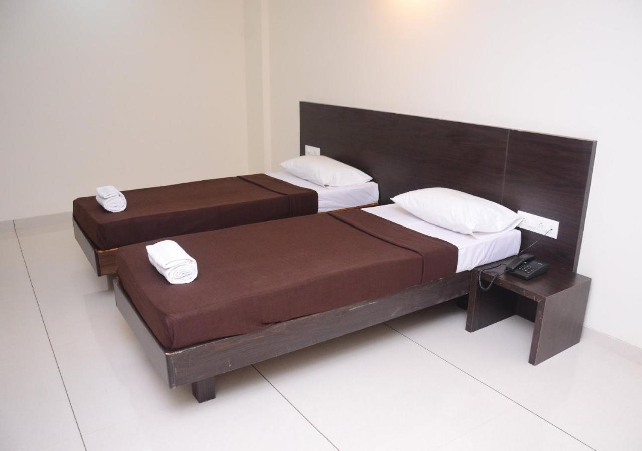 The Hotel Relax Kankavli Kankavali Εξωτερικό φωτογραφία