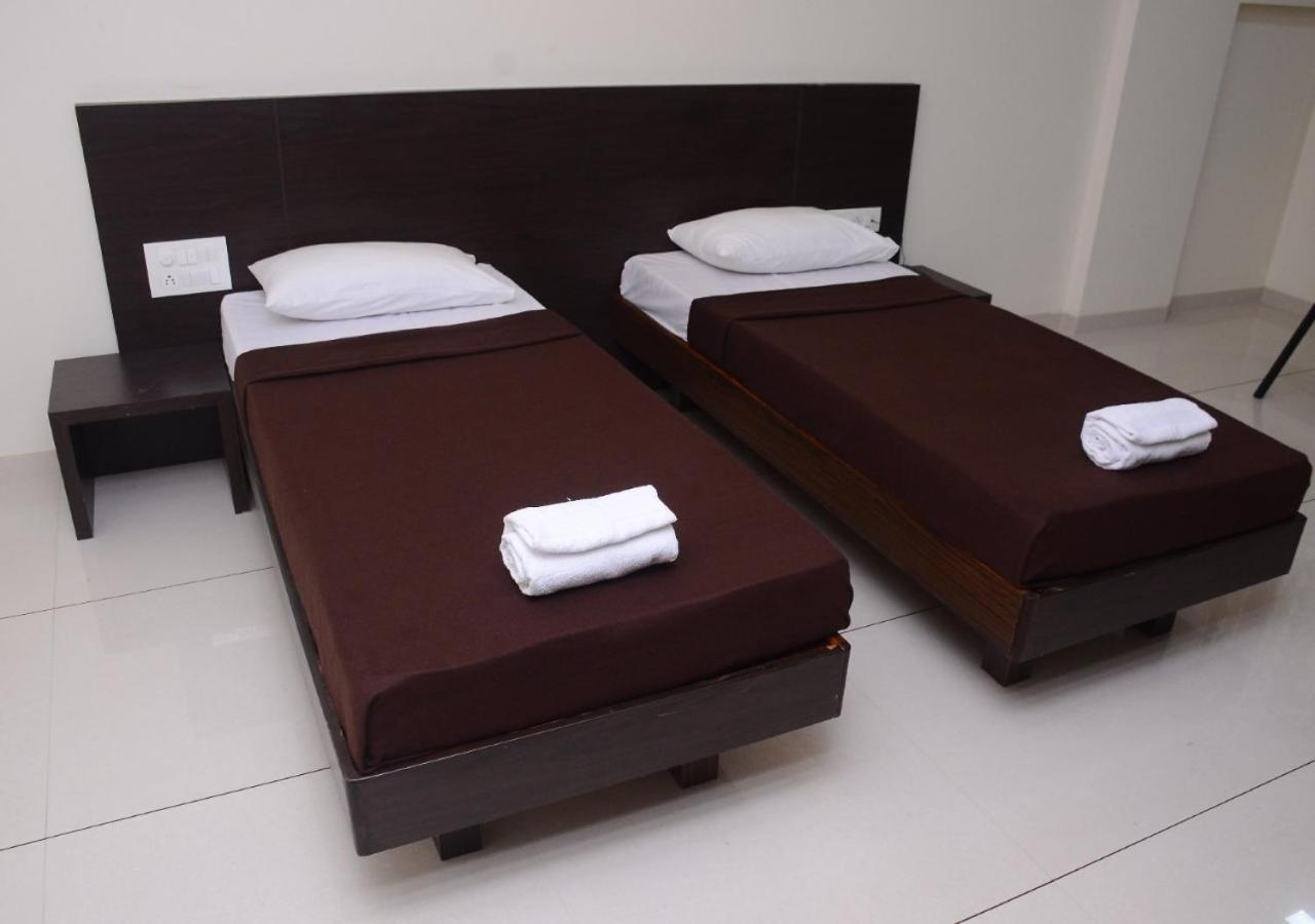 The Hotel Relax Kankavli Kankavali Εξωτερικό φωτογραφία