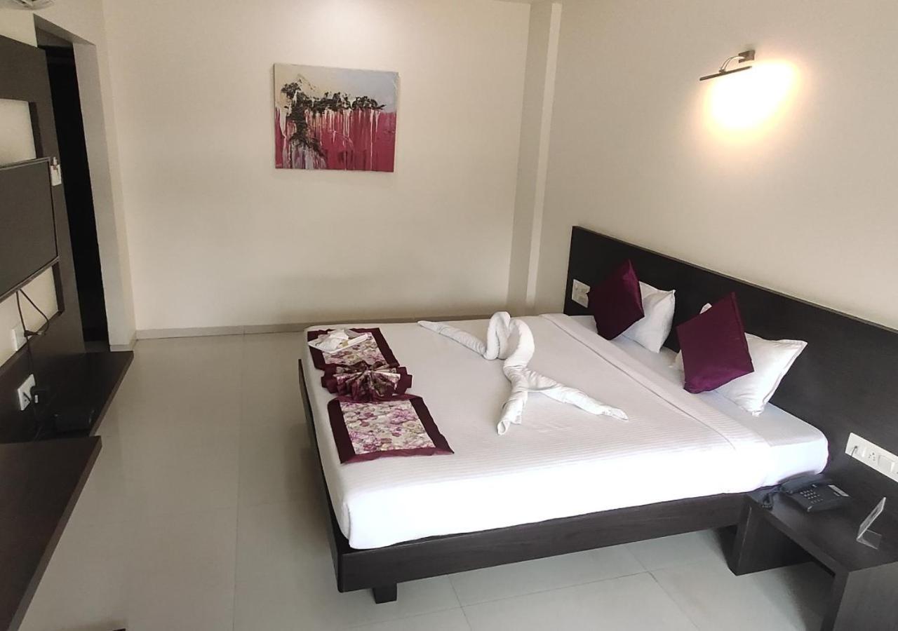 The Hotel Relax Kankavli Kankavali Εξωτερικό φωτογραφία